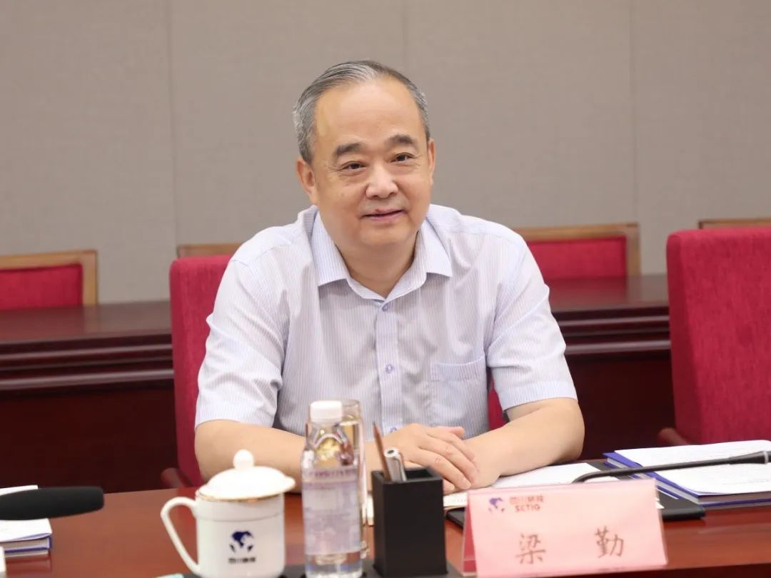 集团党委书记、董事长任丁会见省企联副会长兼秘书长梁勤一行 - 尊龙凯时