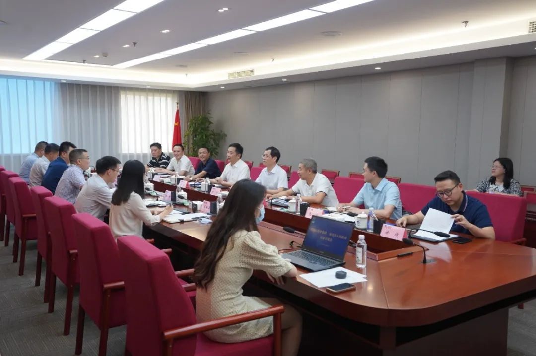 尊龙凯时集团与南充市举行事情座谈会 - 尊龙凯时