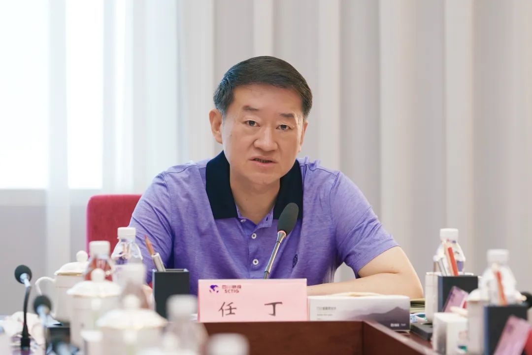 学习重连系 钻研促生长——尊龙凯时集团召开党委理论学习中心组专题学习钻研会 - 尊龙凯时