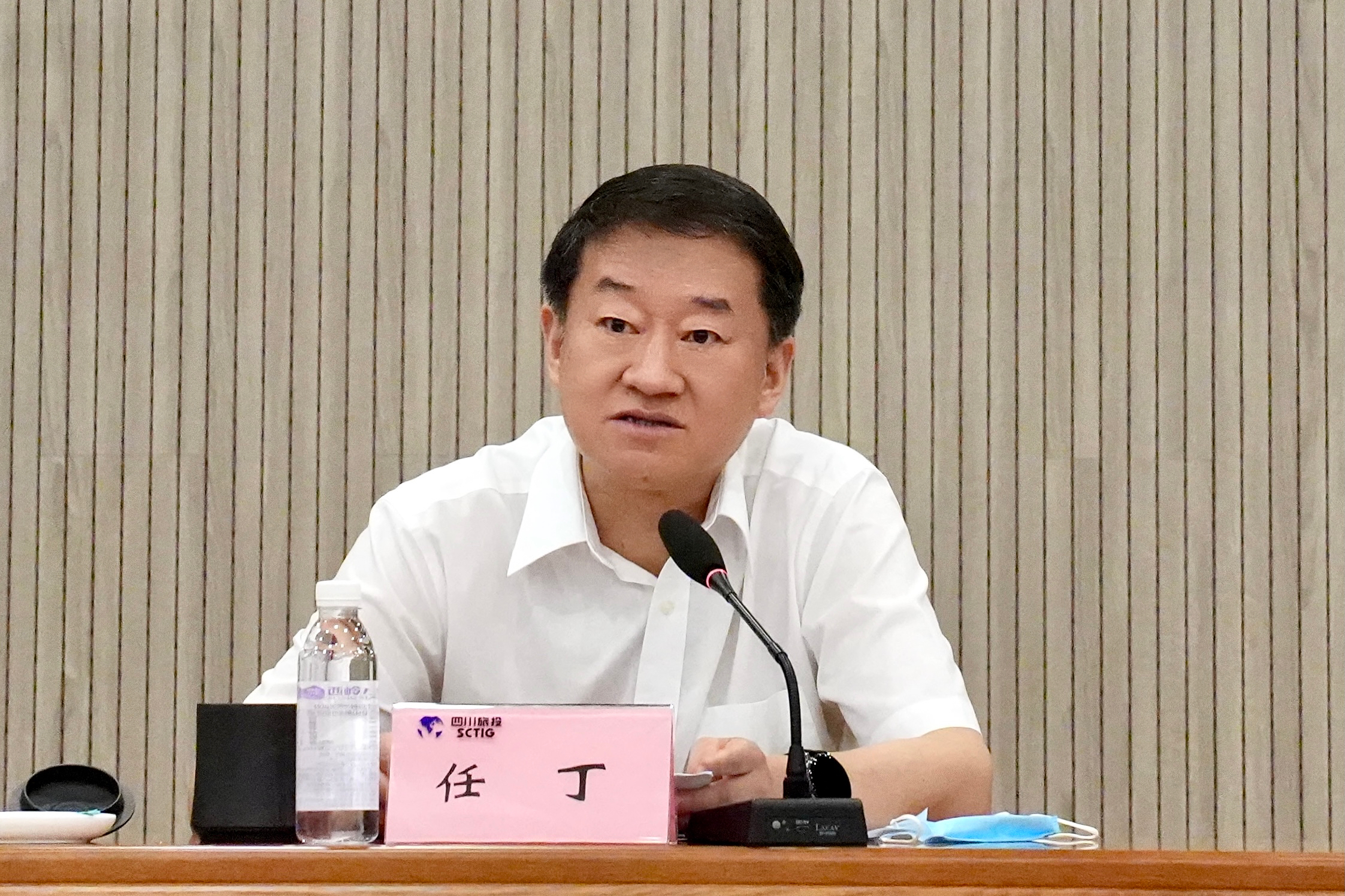 逍遥旅馆集团召开干部大会 宣布向导班子任职决议 任丁董事长出席聚会并讲话 - 尊龙凯时
