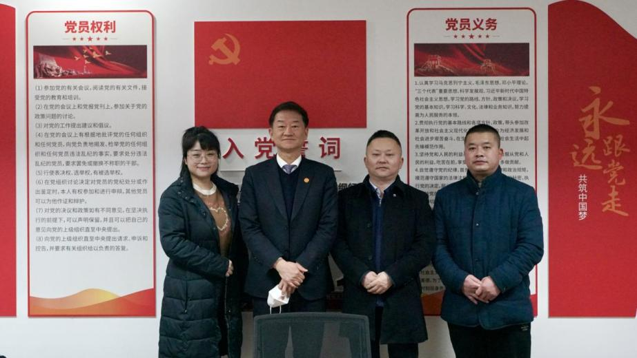 迎春送温暖 眷注暖人心——集团向导班子开展新春走访慰问运动 - 尊龙凯时