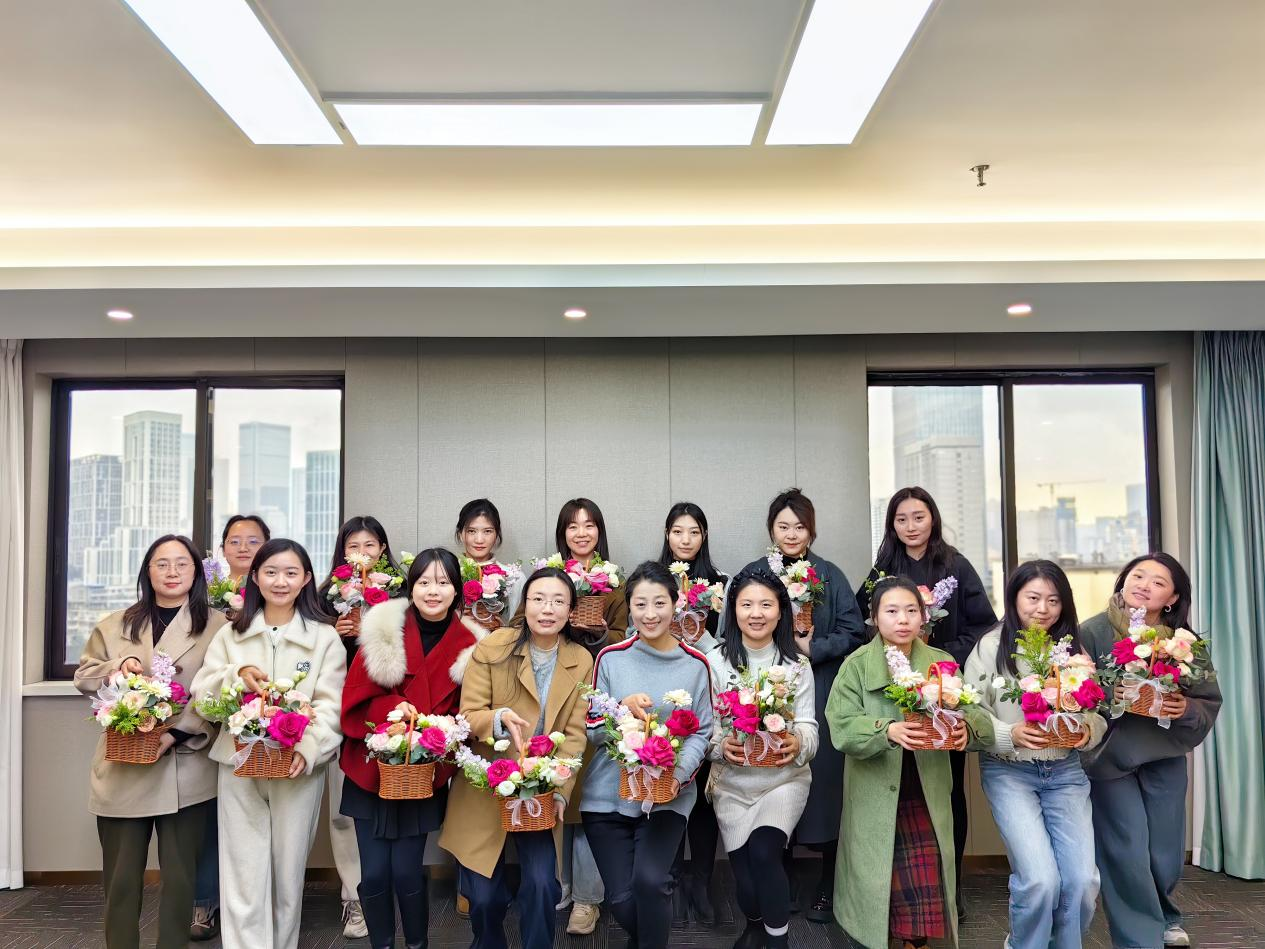 省尊龙凯时集团下属企业组织开展“三八”国际劳动妇女节主题运动 - 尊龙凯时