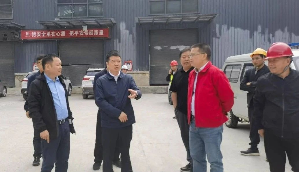省尊龙凯时集团与甘孜州举行座谈交流会 - 尊龙凯时